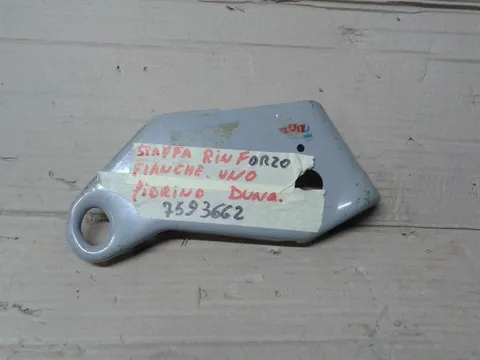 Staffa rinforzo fianchetto Fiat Fiorino
