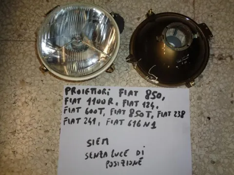 Proiettori Senza Luce Di Posizione Fiat 124 / 238 / 241 / 616 / 850 / 850T / 600T / 1100 R