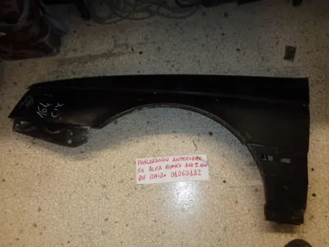Parafango Anteriore Sinistro Alfa Romeo 164 1^ Serie