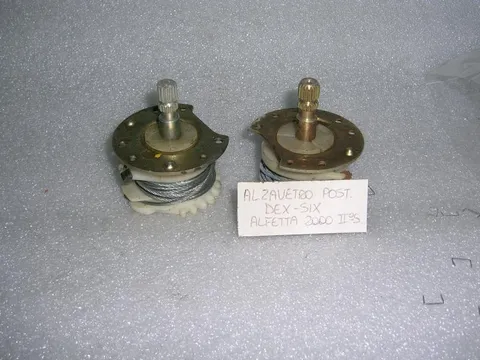 Alzavetro Posteriore Destro E Sinistro Alfa Romeo 2000 II Serie