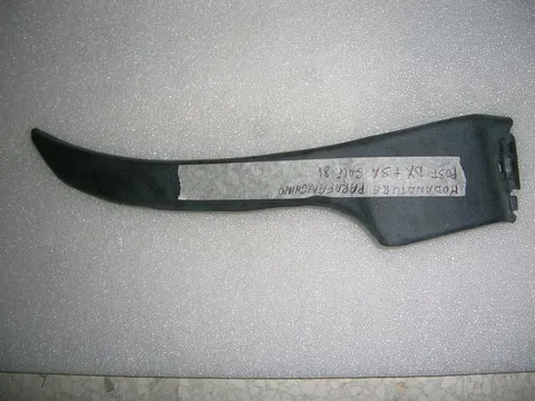 Modanatura Parafanghino Posteriore Destro /Sinistro Volkswagen Golf 81'