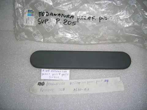 Modanatura Parafango Posteriore Parte Superiore Peugeot 205