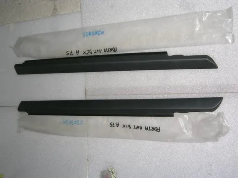 Modanatura Porta Ant  Dx e Sx Alfa Romeo 75