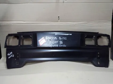Rivestimento posteriore Ford Escort '86