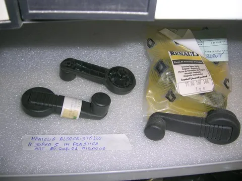 Maniglia Alzavetro In Plastica Renault Super 5