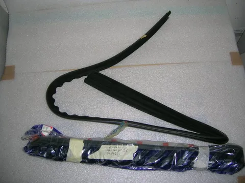 Guarnizione Scendente Porta Destro Fiat Uno Cs 3 Porte, Innocenti Mille, Fiat Duna, Innocenti Elba