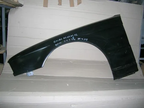Parafango anteriore SX BMW E34