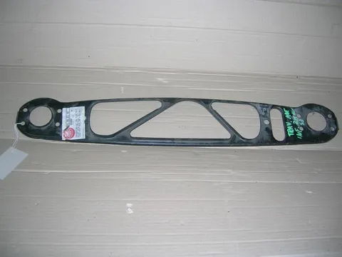 Traversa anteriore Inferiore Interna BMW Serie 3 E36 '91