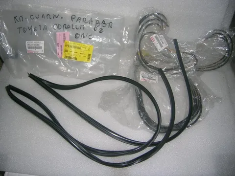 Kit Guarnizione Parabrezza Toyota Corolla 3/5 Porte 2002-2010