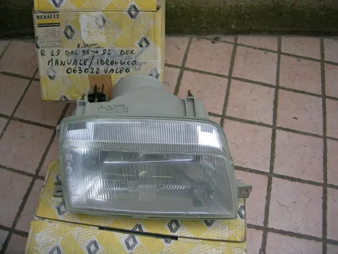 Proiettore Dx Renault 19 '88