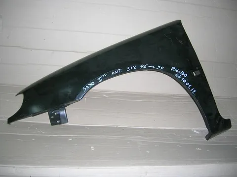Parafango anteriore SX Citroen Saxo '96
