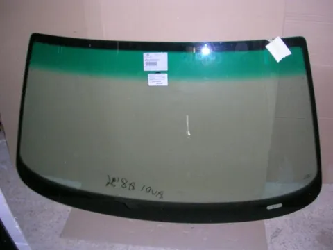 Parabrezza Verde Audi A8 '94 con Fascia Parasole