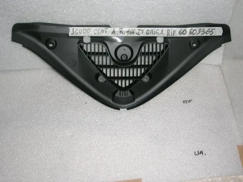 Griglia Ant. Centrale Alfa Romeo 166