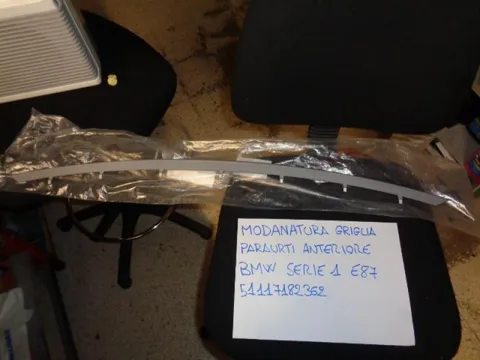 Modanatura Griglia Paraurti Anteriore Bmw Serie 1 E87 2004-2007