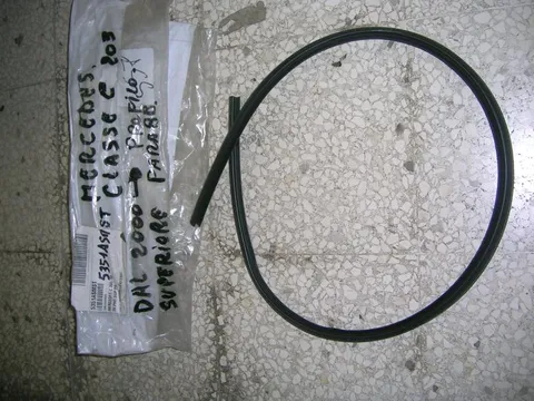 Guarnizione Superiore Parabrezza Mercedes Classe C w203  2001-2007