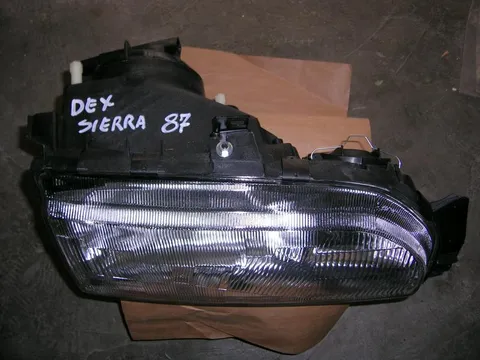 Proiettore Destro Ford Sierra 1987