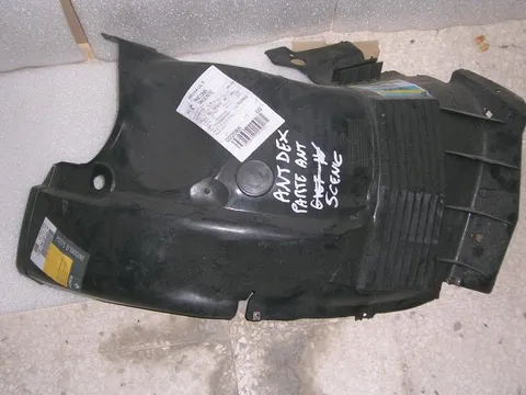 Parasassi Anteriore Destro Parte Anteriore  Renault Scenic'96