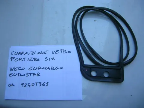 Guarnizione Vetro Portiera Sinistra Iveco Eurocargo Eurostar