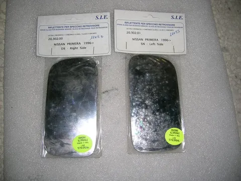 Vetrino Specchio Retrovisore  Dx e Sx Nissan Almera
