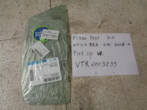 Vetro Fisso Posteriore Sinistro Nissan Navara 2005>