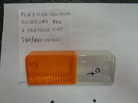 Plastica Fanalino Anteriore Destra 780/880 Fiat, Landini