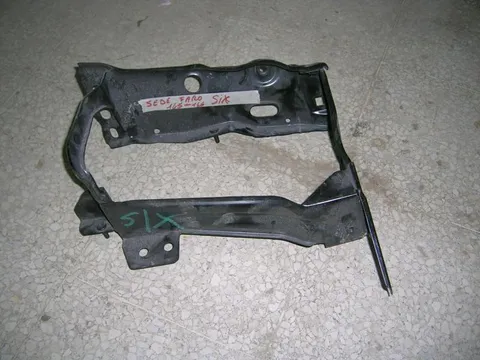 Sede faro Sinistra Alfa 145/146