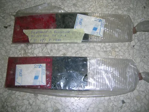 Trasparente Fanalino Posteriore Destro = Sinistro Fiat 127 Fiorino