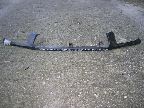 Traversa Sottogriglia Toyota Rav4 2000-2003