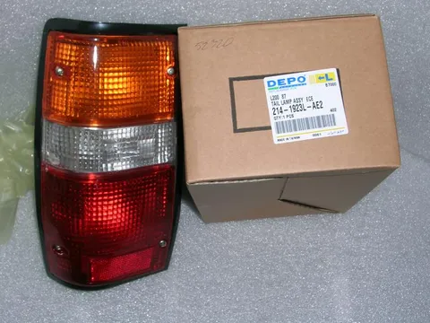 Fanalino Posteriore Sinistro Mitsubishi L 200 1987-1993