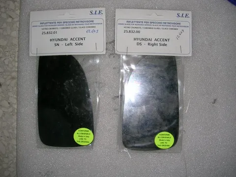 Vetrino Specchietto Dx e Sx Hyundai Accent