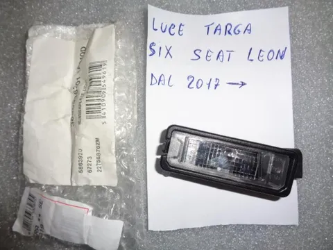 Fanalino Luce Targa Seat Leon 2017>