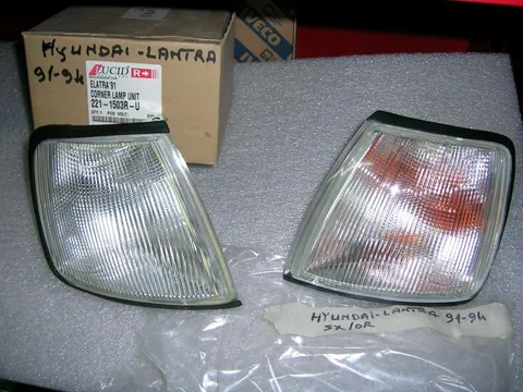 Fanalino Anteriore Destro E Sinistro Hyundai Lantra 1991-1994