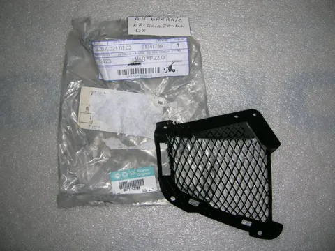 Griglia Fendinebbia Destro Alfa Romeo Brera