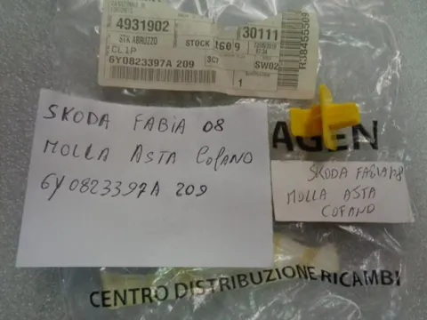 Molla Asta Cofano Skoda Fabia 2008