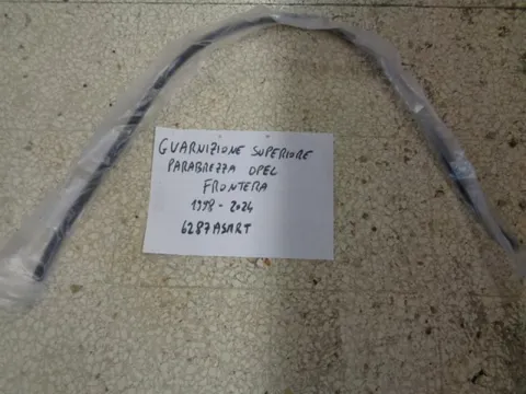 Guarnizione Superiore Parabrezza Opel Frontera 1998-2024