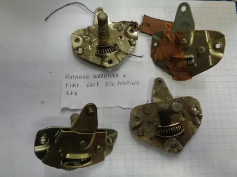 Rimando Serratura Destra  Per Fiat 600 T/ Fiat 850 T