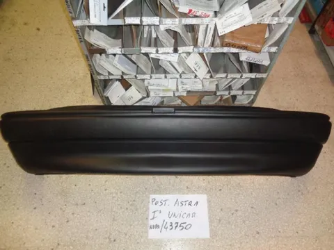 Paraurti Posteriore Nero Opel Astra 1^ Serie