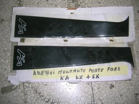 Modanatura Adesiva Montante Porta Destra E Sinistra Ford Ka 1996-2008
