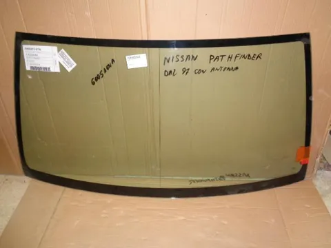 Parabrezza Verde Nissan Pathfinder Del 1997