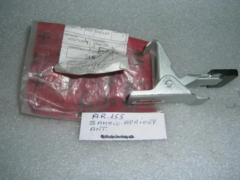 Gancio Apricofano Anteriore Alfa Romeo 155