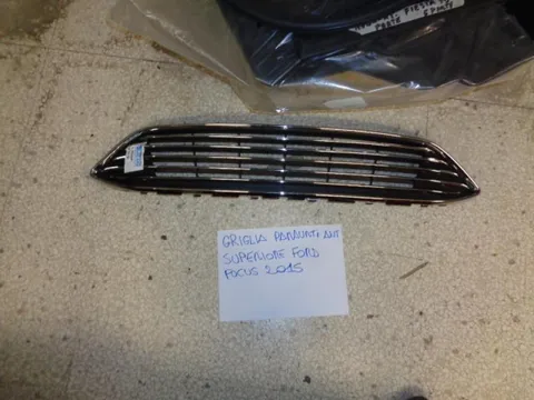 Griglia Paraurti Anteriore Superiore Ford Focus 2015