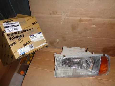Proiettore Sinistro Con Regolazione Elettrica Suzuki Vitara Dal 1988 Al 1998