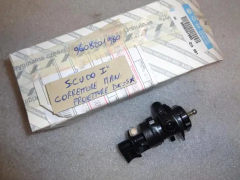 Correttore Manuale Proiettore Destro = Sinistro Fiat Scudo 1995-2004