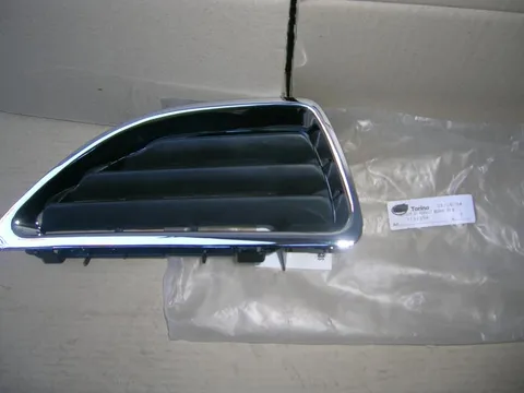 Griglia Radiatore Anteriore Sinistra Nera/ Cromata Renault Megane 1999-2002