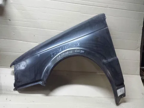 Parafango Anteriore Sinistro Senza Foro Fanalino Seat Ibiza 1991-1993