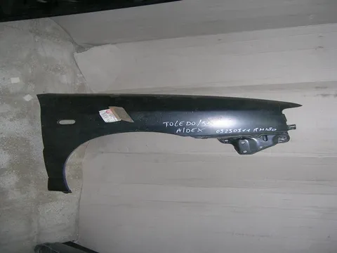 Parafango anteriore DX Seat Toledo '95