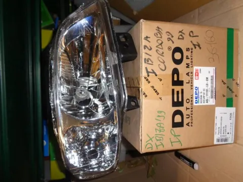Proiettore Destro Seat Ibiza Del 1999 Ibiza Cordoba Del 1999 Una Parabola
