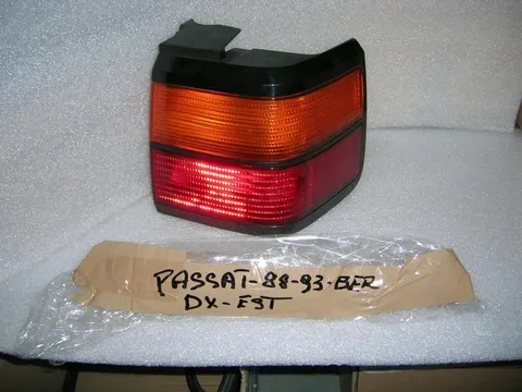 Fanalino Post. Esterno  Destro  Volkswagen Passat '88-'93