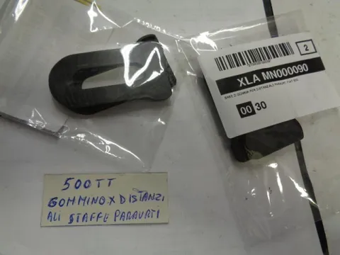 Gommino Per Distanziali Staffe Paraurti Fiat 500 TT