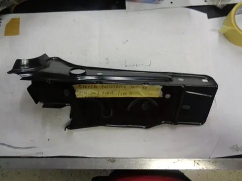 Staffa Parafango Anteriore Sinistro Fiat Seicento /Fiat Cinquecento Dal 1993